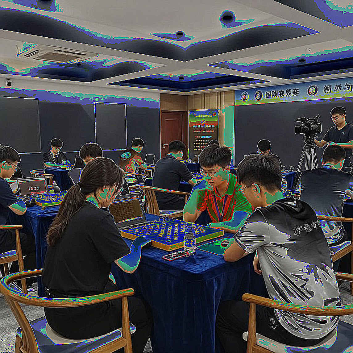 Bàn 4 và khoảng trống dữ liệu: Gukesh Dommaraju tại Olympiad cờ vua Samarkand
