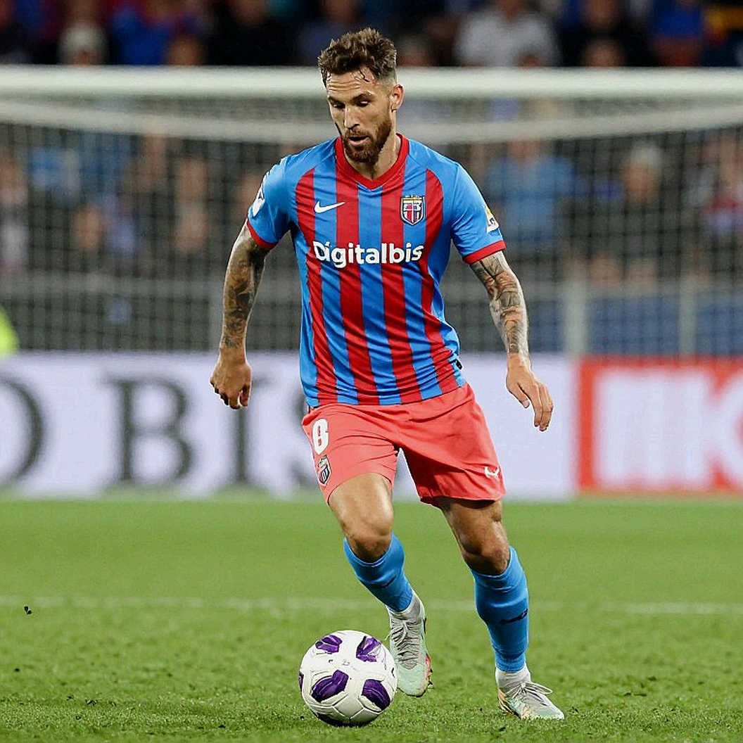 Nước mắt của “Hormiga” González ở Karaiskakis: Trận ra mắt Europa League mở ra từ một chiếc xương gãy