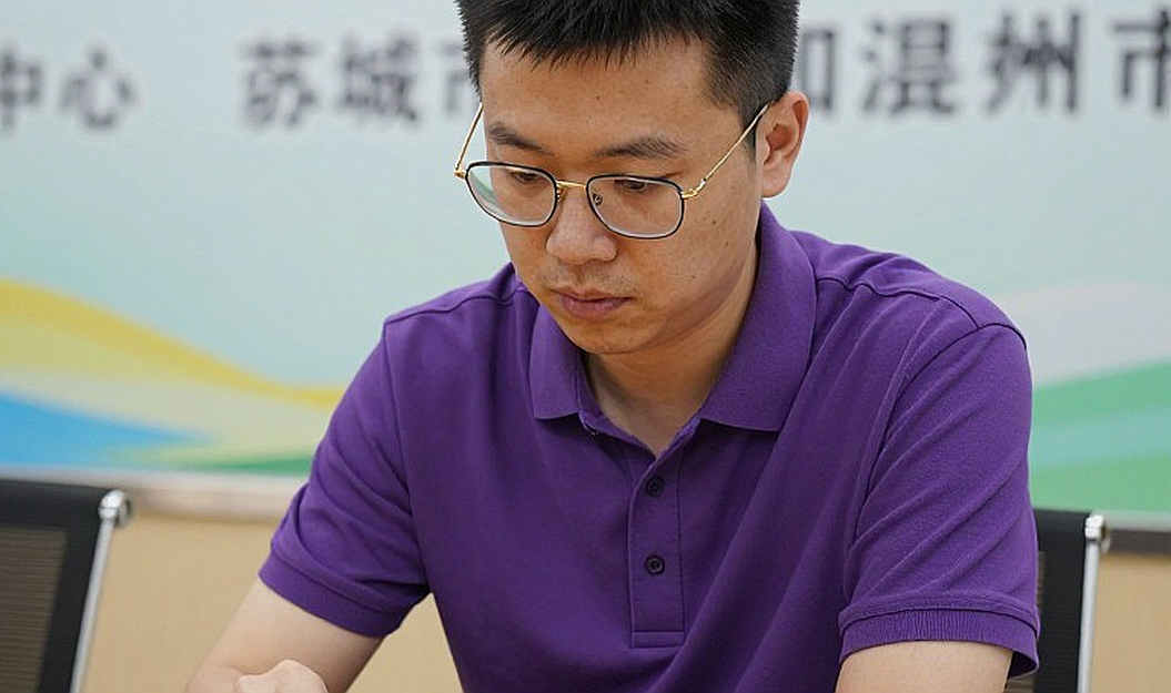 Bầu cử FIDE ngày 26/9: Ba doanh nhân, lời hứa về Carlsen và phép thử xung đột lợi ích