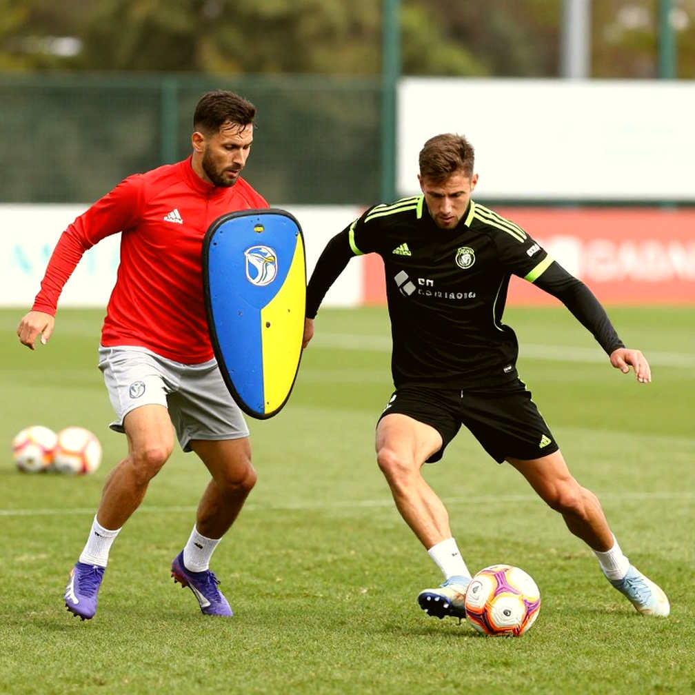 JJ Gabriel and the October 6 Milestone: Manchester United's Academy Retention Problem JJ Gabriel and the October 6 Milestone: Manchester United's Academy Retention Problem