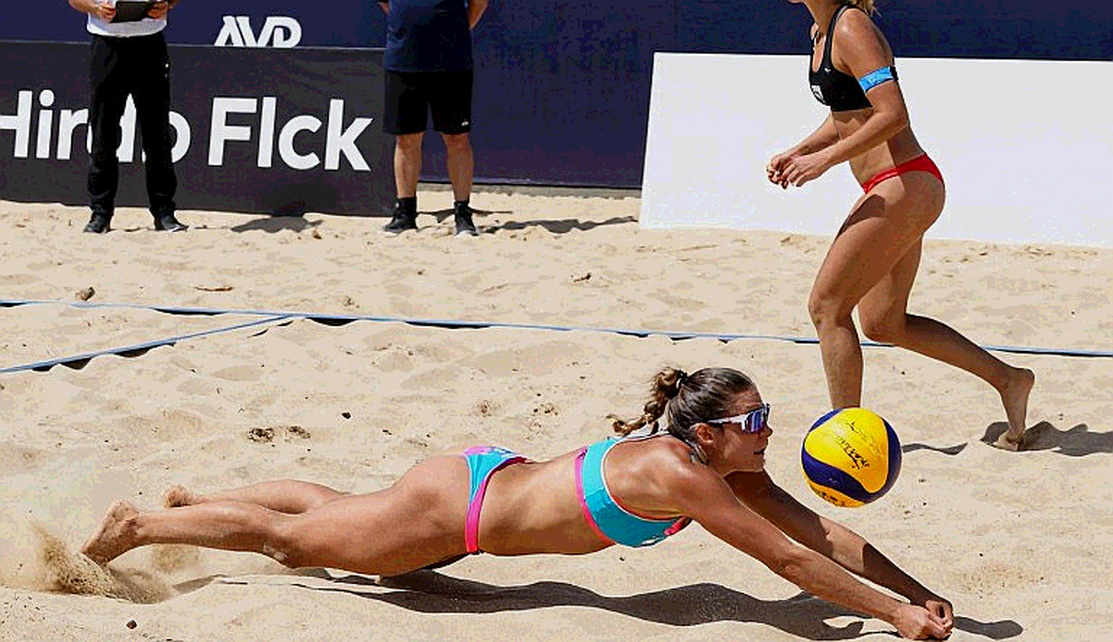 Nebraska hạ Creighton 3-0 và cột mốc 15.405 khán giả: khi khán đài viết phần còn lại của câu chuyện Nebraska hạ Creighton 3-0 và cột mốc 15.405 khán giả: khi khán đài viết phần còn lại của câu chuyện
