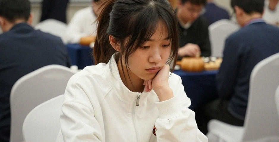 Carlsen và giới hạn con người: Khi AI san phẳng lợi thế và vương miện Elo tách khỏi ngai vàng