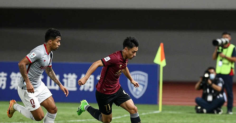Đọc V.League 1 từ khán đài: Khi bóng đá Việt Nam học lại cách pressing