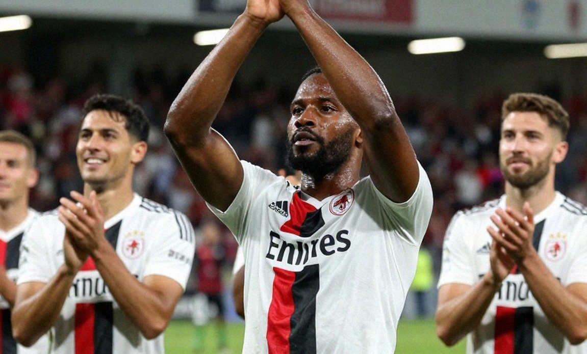 Derby Madrid: Hai tấm thẻ đỏ từ đường hầm, nhưng không phải dành cho cầu thủ? Derby Madrid: Hai tấm thẻ đỏ từ đường hầm, nhưng không phải dành cho cầu thủ?