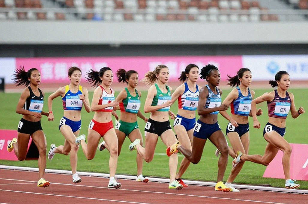Nụ hôn ở dặm 18, khoảng trống ở dặm 20: Khi marathon giết một người 25 tuổi