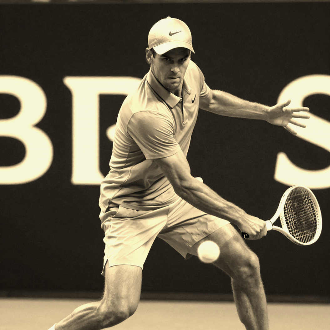 Medvedev bị xử thua ở China Open sau khi đánh bóng trúng mặt khán giả